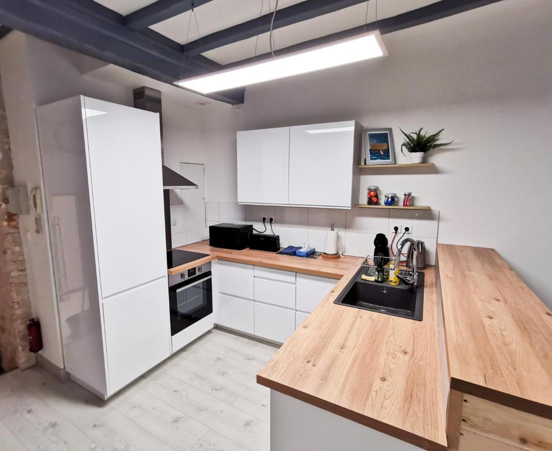 Appartement Ma Douce Charente - Superbe T3 Design Et Fonctionnel - Hyper Centre A Saintes Εξωτερικό φωτογραφία
